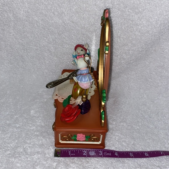 1994 Lustre Fame Maestro Mouse Little Dresser Music Box Its a Small World 509185 - Picture 7 of 10